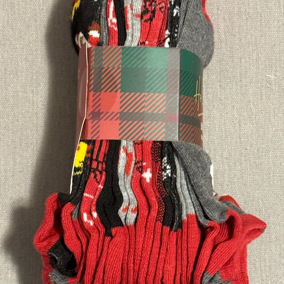 Christmas - Holiday - Santa Socks - NWT - Picture 2 of 6